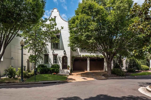551 Magnolia Mound