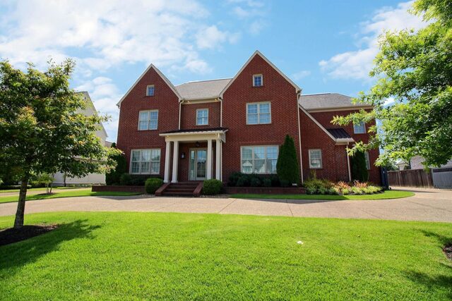 3181 Chapel Woods