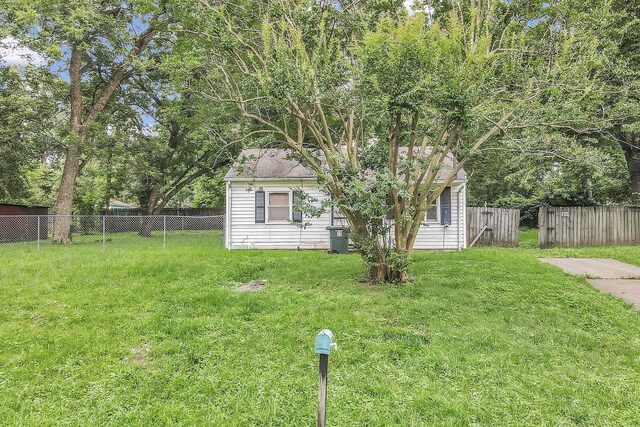 1045 Carrolton