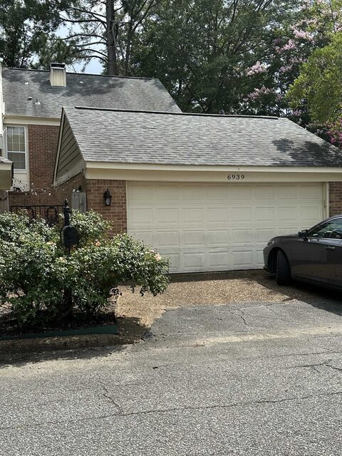 6939 Amberly