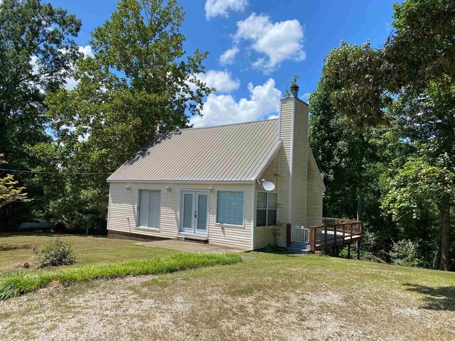 90 Chalk Bluff