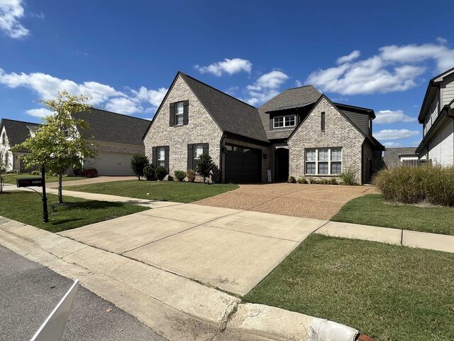 10254 Evergreen Manor