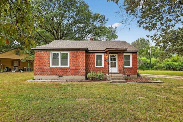 1563 Flamingo