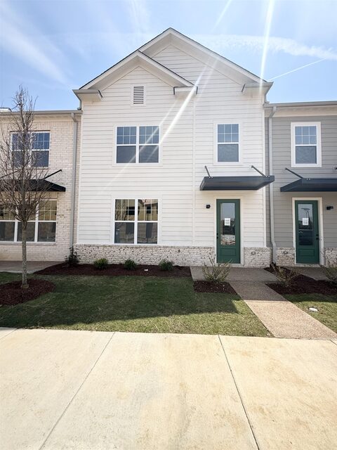 3048 Portage