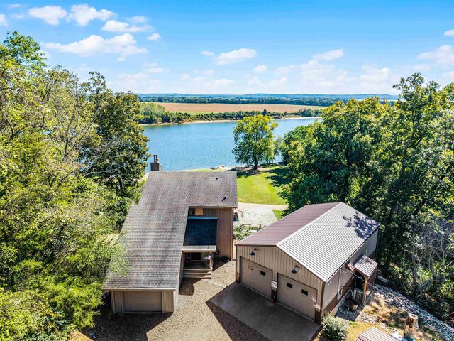1515 Riverside