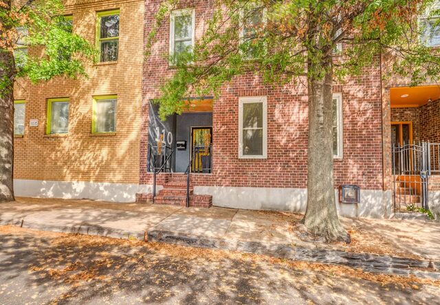 110 Vance