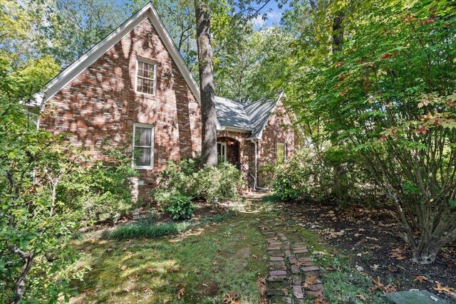 828 Pearson Oaks