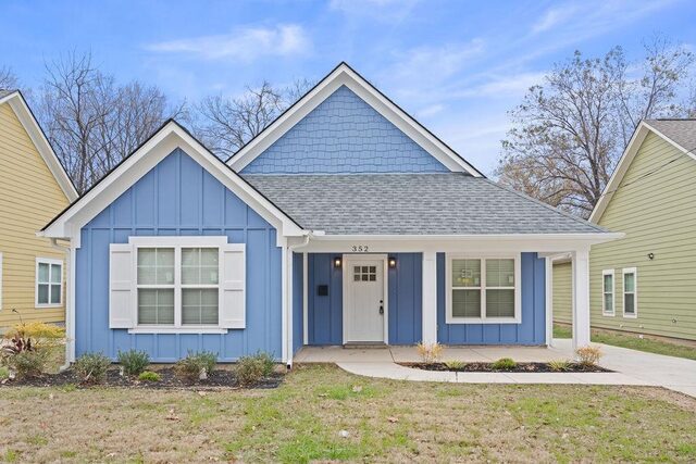 352 Gaston