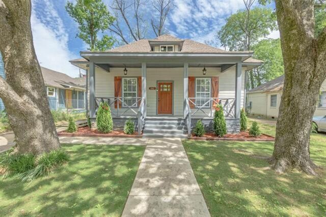 1002 Willett