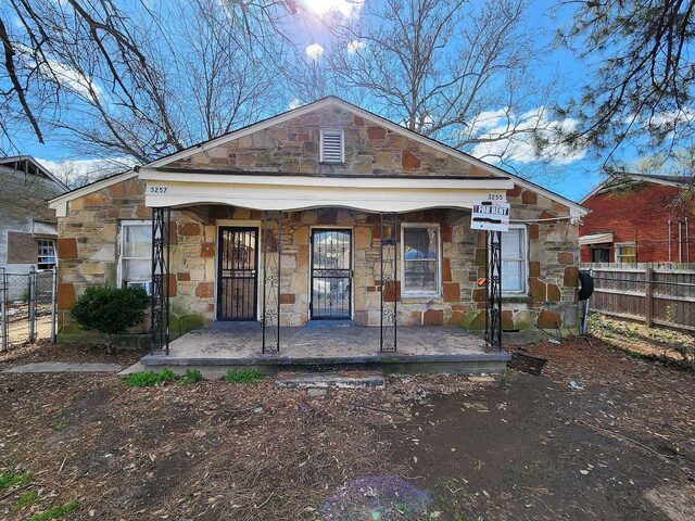 3255 Macon