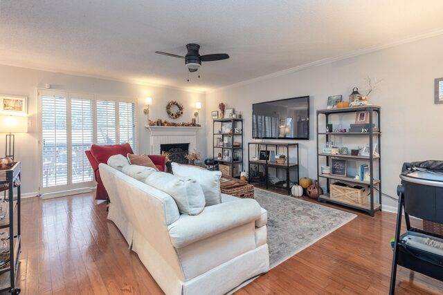 748 Hedgegrove