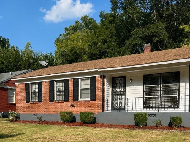 3570 Hallbrook