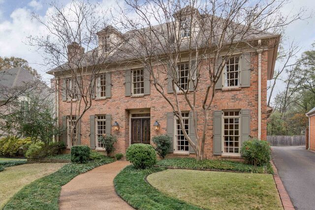4792 Whitehall