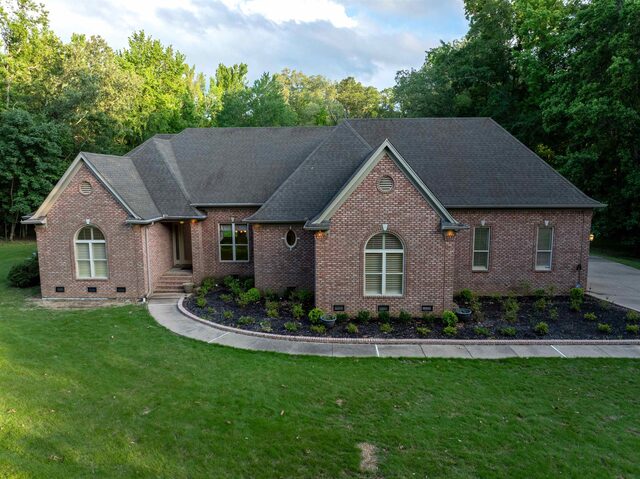 580 Hickory Lake