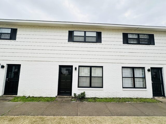 3445 Pruett