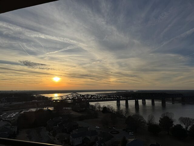 717 Riverside