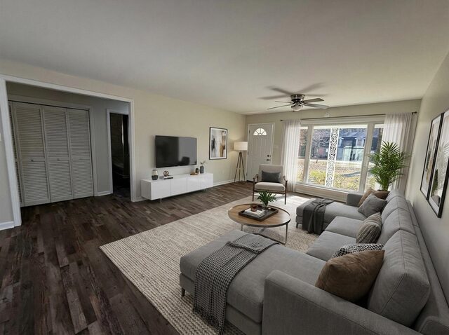 126 Rolling Oaks