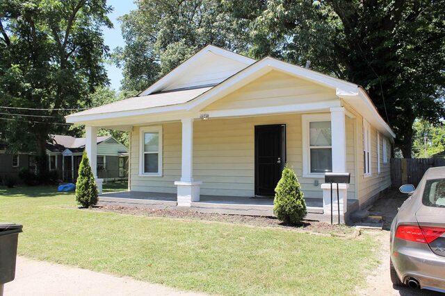 1545 Oakwood