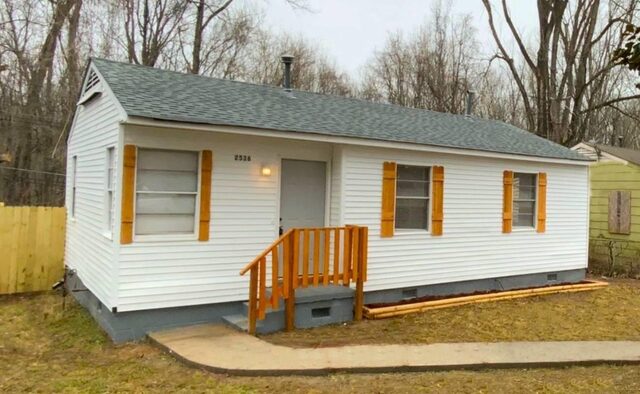 2536 Sunny Hill