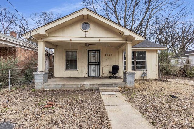 1594 Maplewood
