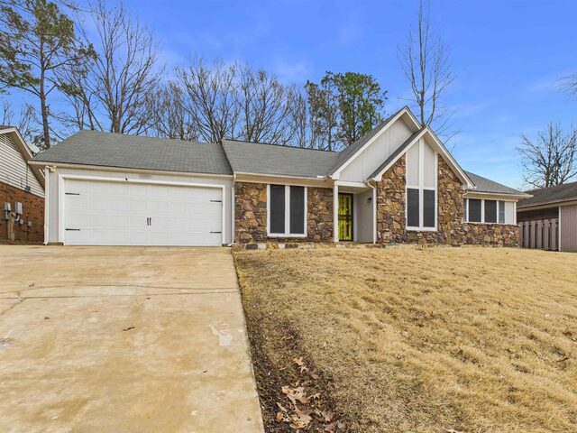4320 Northwood Hills