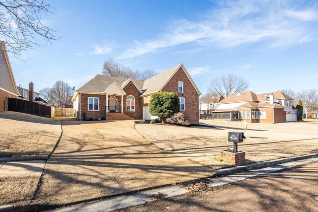 939 Fallen Oaks