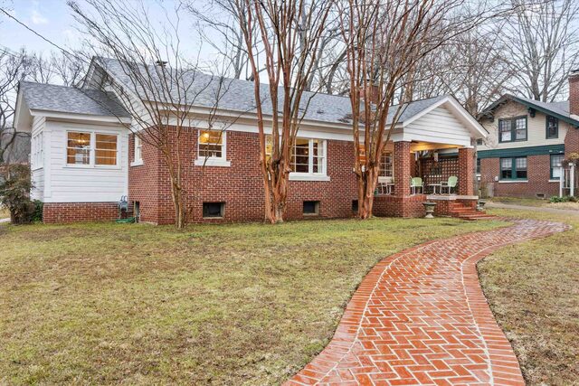 110 Poplar
