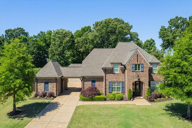 405 Saunders Creek