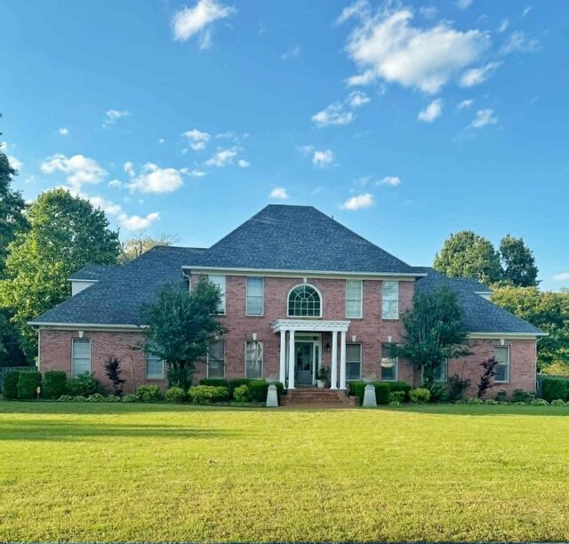 37 Crownpointe