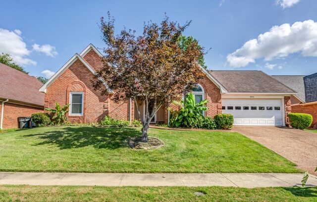 8243 Crimson Creek