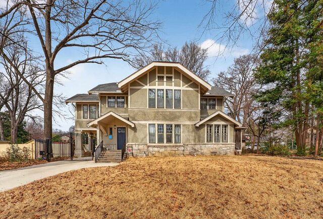 2364 Strathmore