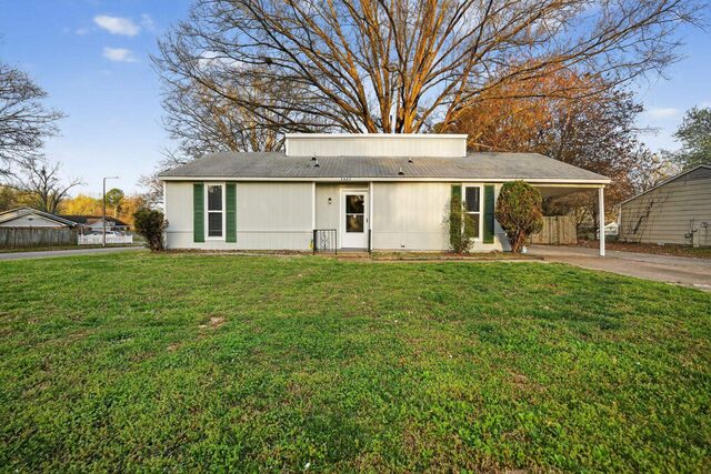 3823 Barberry