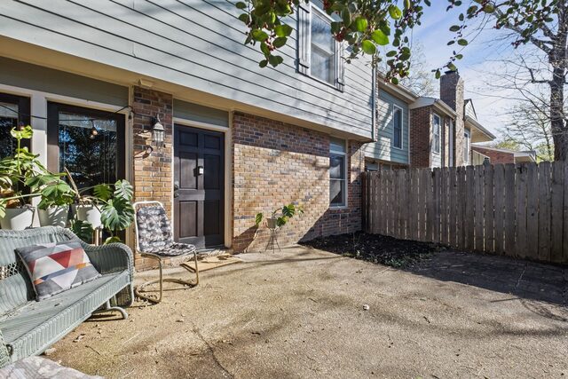 1672 Central