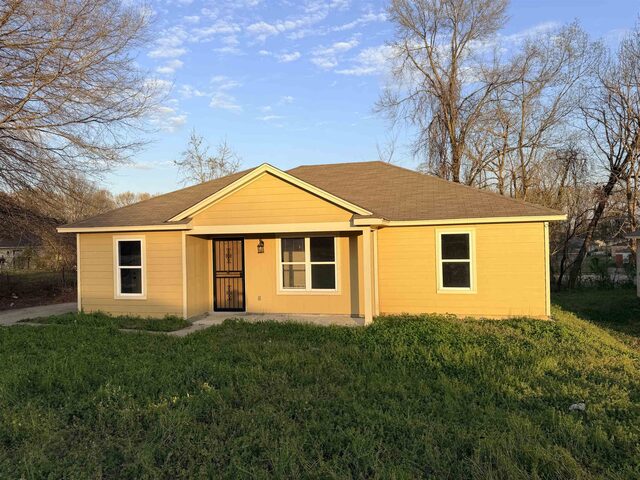 3832 Lake Park