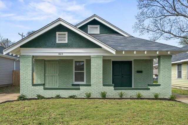 823 Watkins