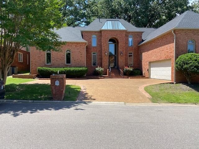 2499 Eagleridge