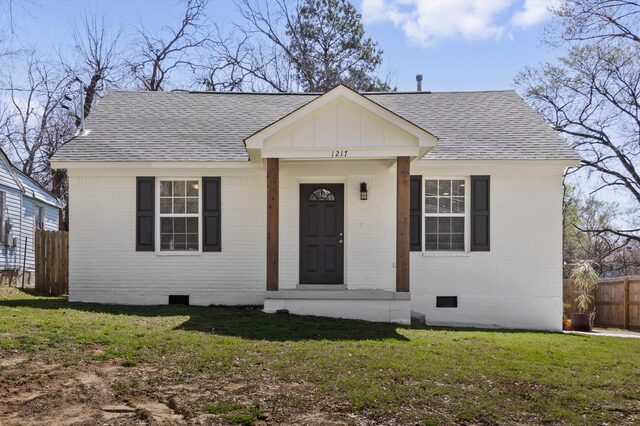 1217 Carlton