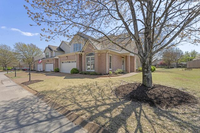 1701 Village Ridge