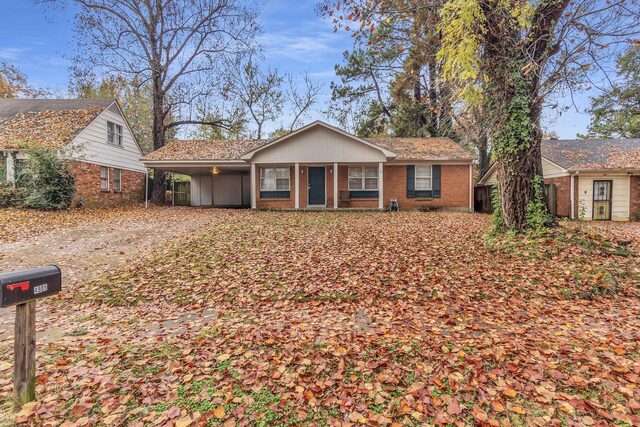 4905 Fernbrook