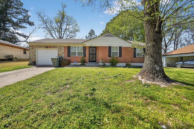 4537 Whiteside