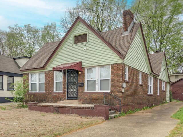 2405 Forest