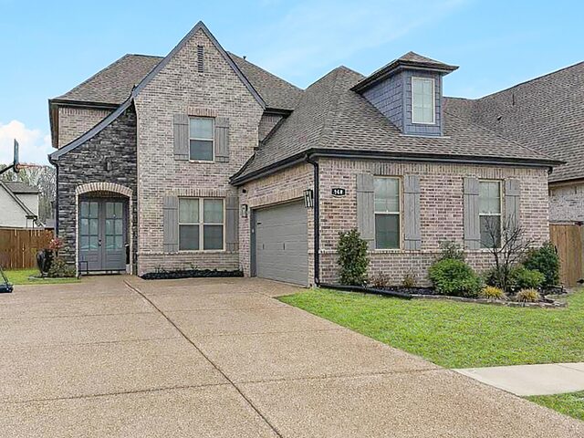 560 Tucker View