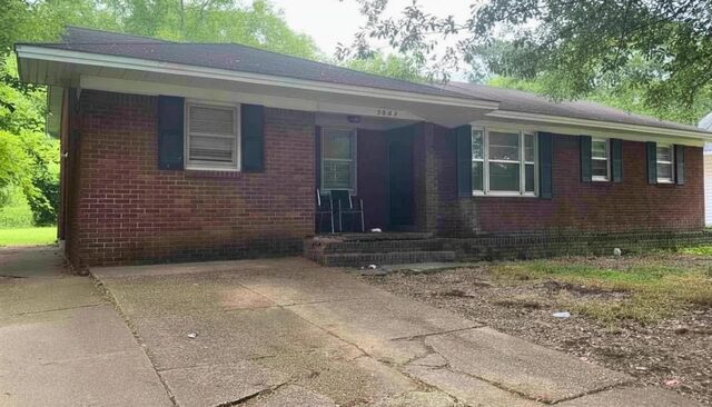 1688 Haywood