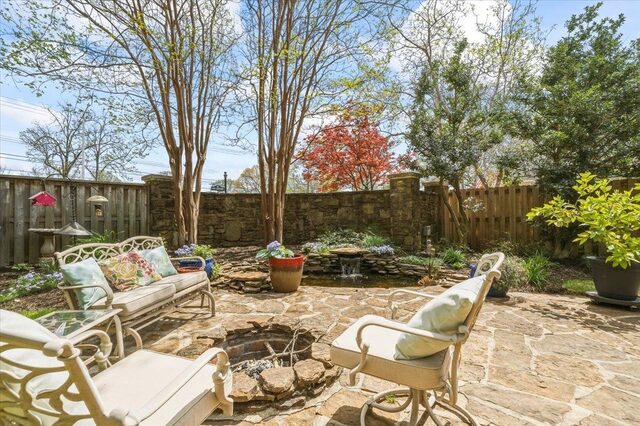 166 Ivy Brook