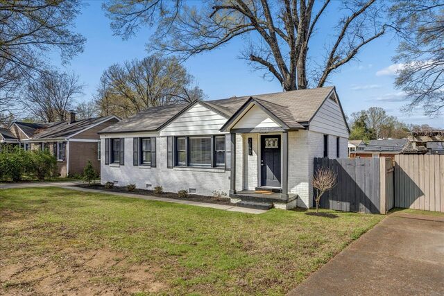 3890 Lytle