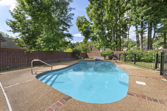 6683 Kirby Oaks