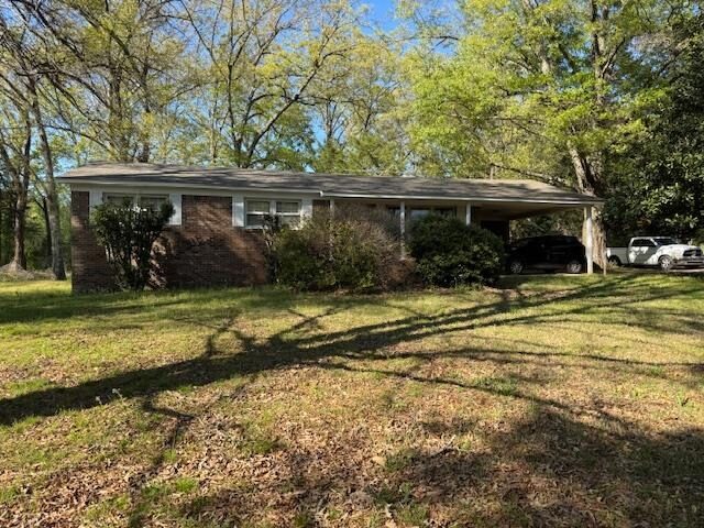 785 Lake Hardeman