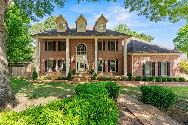 687 Windy Knoll