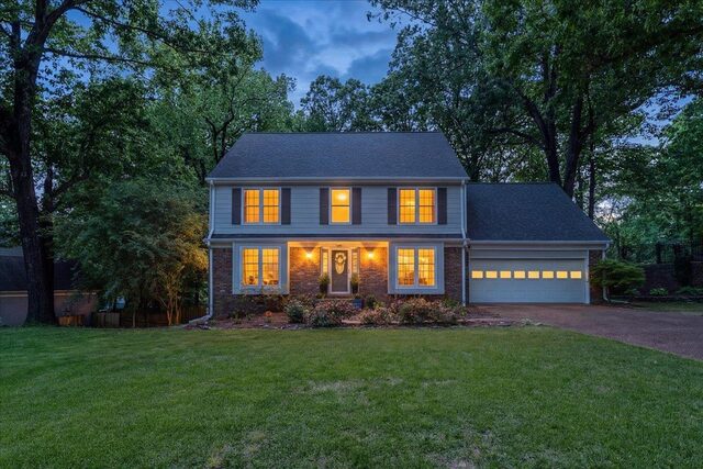 2137 Woodside