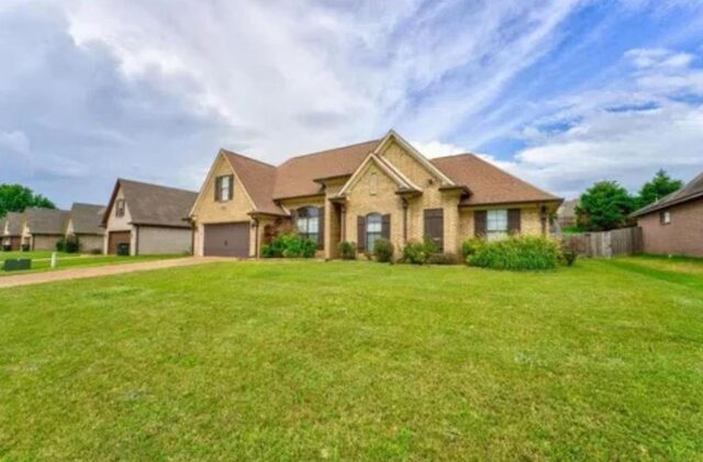 430 Lakewood